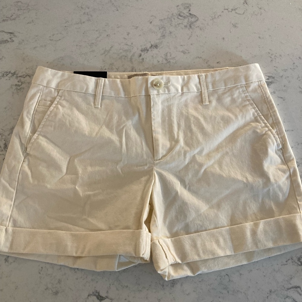 Banana Republic Women's Cream Cuffed Shorts